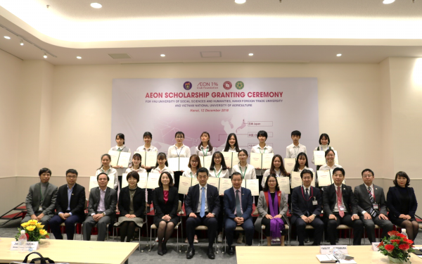 Lễ trao học bổng của Tập đoàn AEON cho sinh viên Học viện Nông nghiệp Việt Nam năm 2018