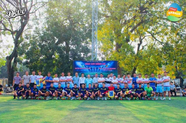 Giao hữu bóng đá giữa Học viện Nông nghiệp Việt Nam và Công ty TNHH Dabaco nhân dịp Ngày hội việc làm 2019 Giao hữu bóng đá giữa Học viện Nông nghiệp Việt Nam và Công ty TNHH Dabaco nhân dịp Ngày hội việc làm 2019