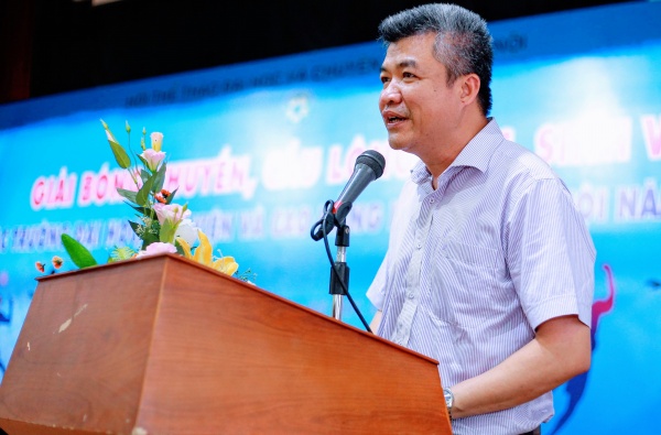 GS.TS. Phạm Văn Cường – Phó Bí thư Đảng ủy, Phó Giám đốc Học viện phát biểu tại buổi Lễ 