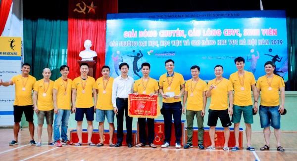 Đại học Sư phạm Hà Nội và Đại học Hà Nội là hai đội đồng giải Ba