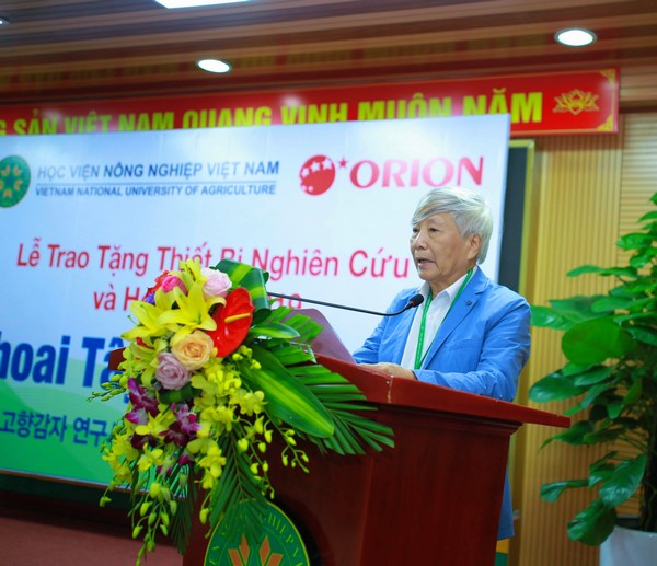 GS.TS. Nguyễn Quang Thạch – Nguyên Viện trưởng Viện Sinh học Nông nghiệp phát biểu tại buổi lễ